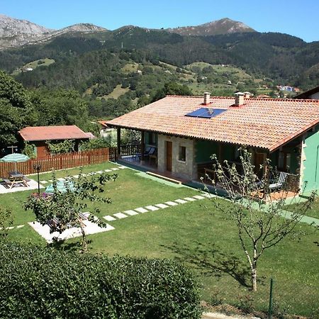 Coviellador Cangas De Onis Guest House Exterior photo