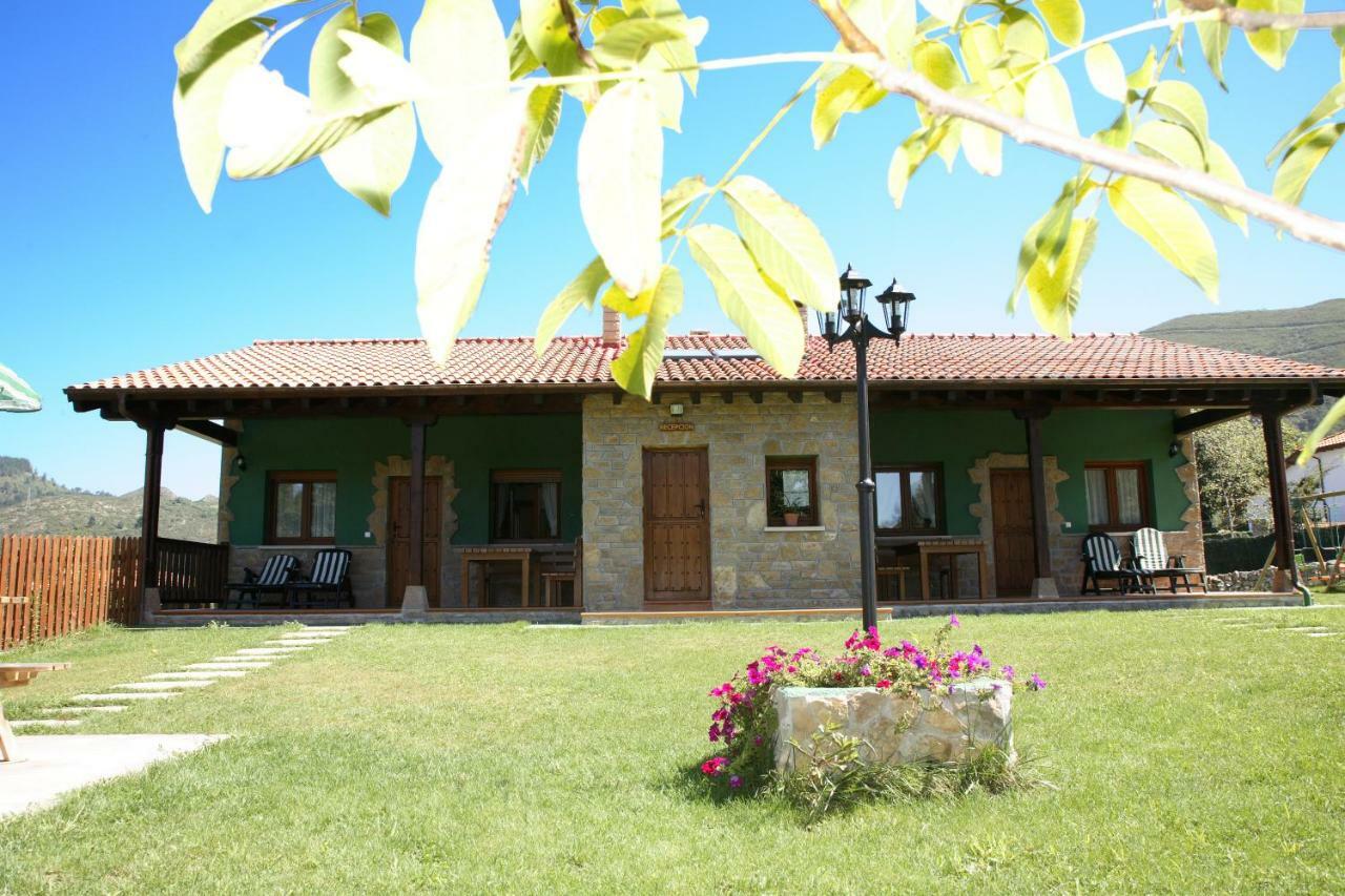 Coviellador Cangas De Onis Guest House Exterior photo