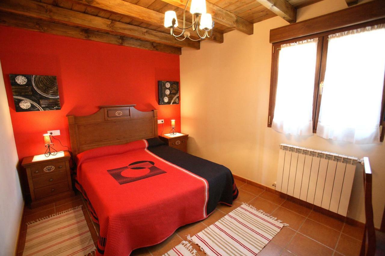 Coviellador Cangas De Onis Guest House Exterior photo