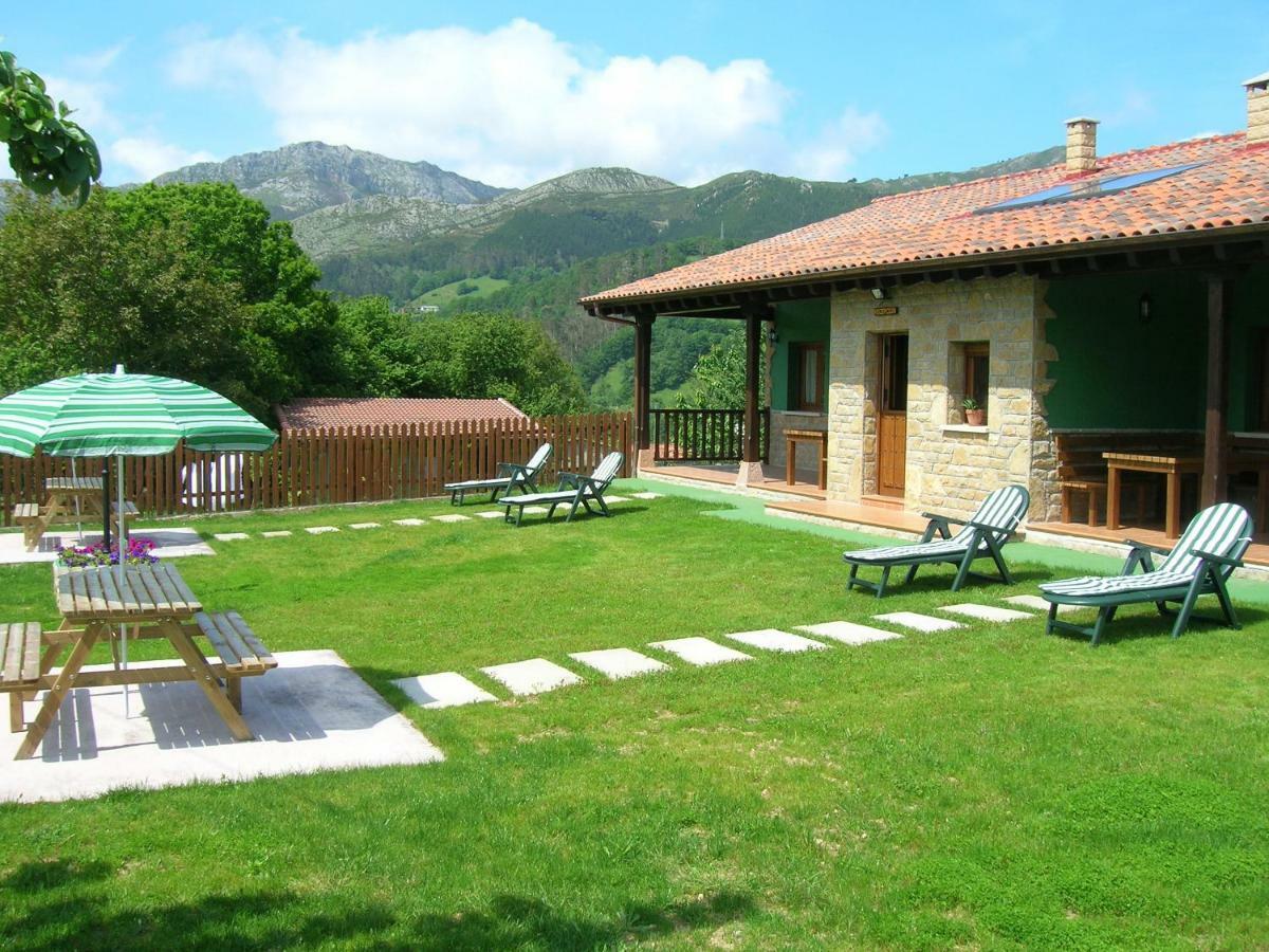 Coviellador Cangas De Onis Guest House Exterior photo