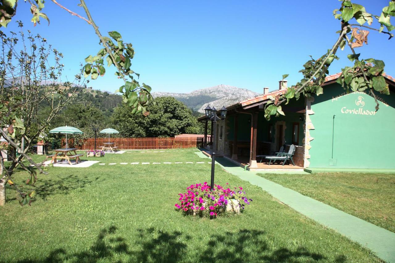 Coviellador Cangas De Onis Guest House Exterior photo
