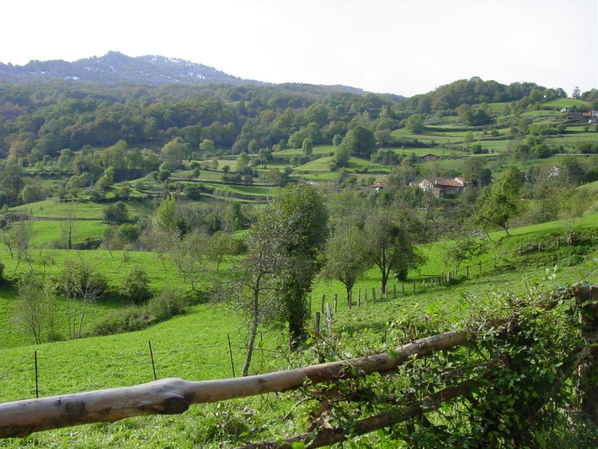 Coviellador Cangas De Onis Guest House Exterior photo