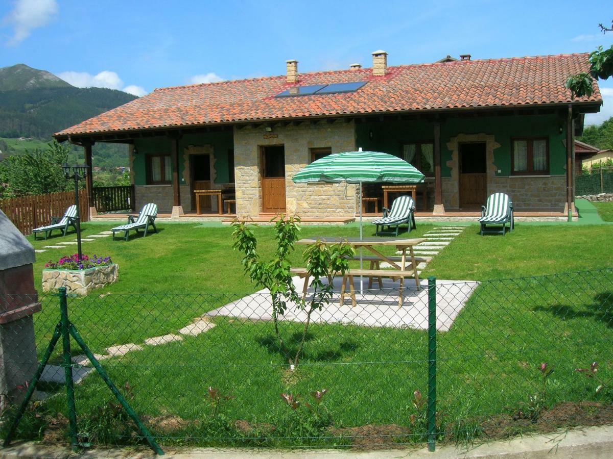 Coviellador Cangas De Onis Guest House Exterior photo